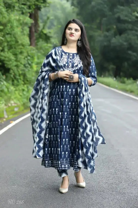 Women Viscose Rayon Kurta Pant Dupatta Set