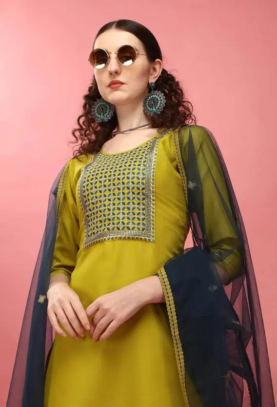Women Viscose Rayon Kurti Pant Dupatta Set