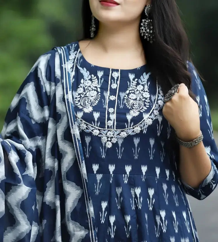 Women Viscose Rayon Kurta Pant Dupatta Set