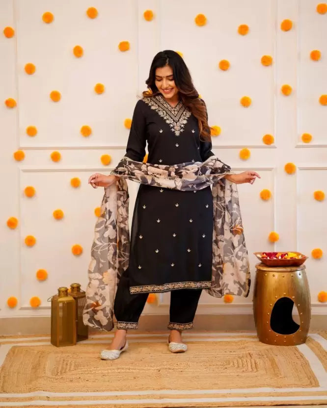Women Viscose Rayon Kurta Pant Dupatta Set