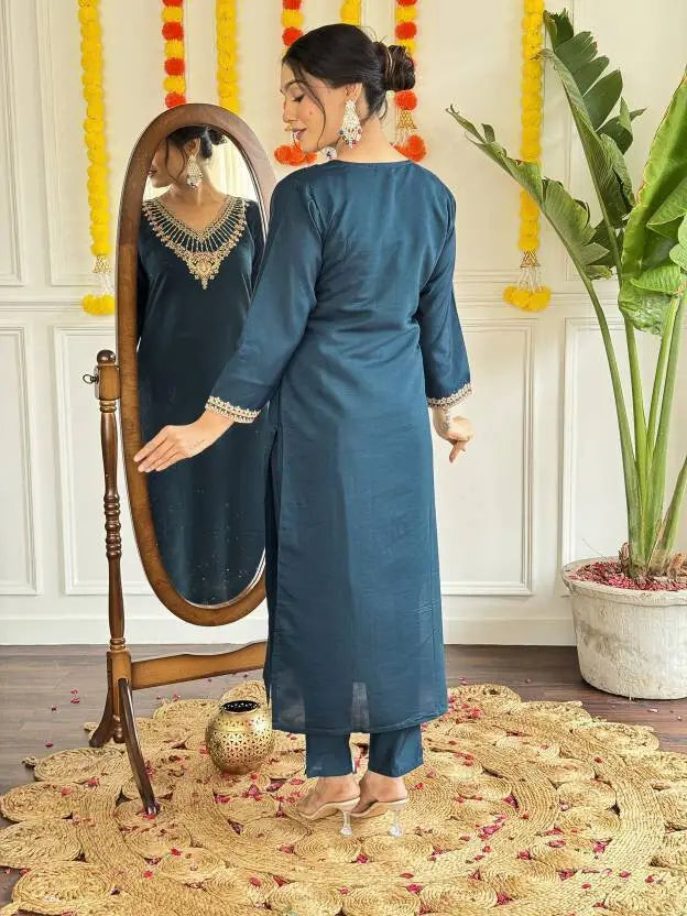 Women Kurti Pant Dupatta Set