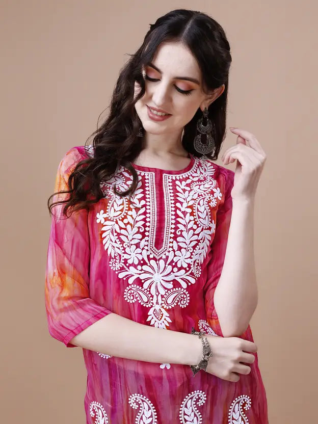 Women Embroidered Georgette Straight Kurta