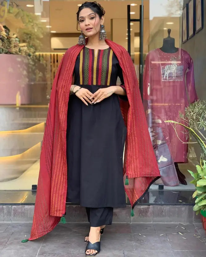 Women Viscose Rayon Kurta Pant Dupatta Set